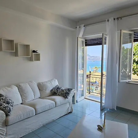 Naxos White House * Giardini Naxos
